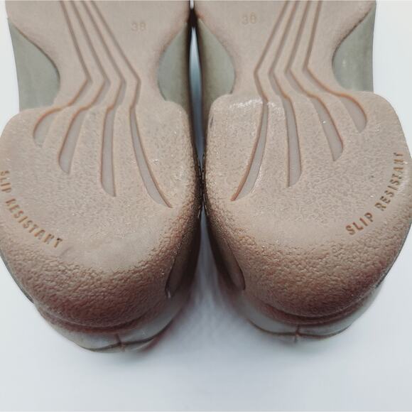 DANSKO Kim Distressed Brown Leather Slip On Clogs Slip Resistant Soles Size 38 - Picture 10 of 12